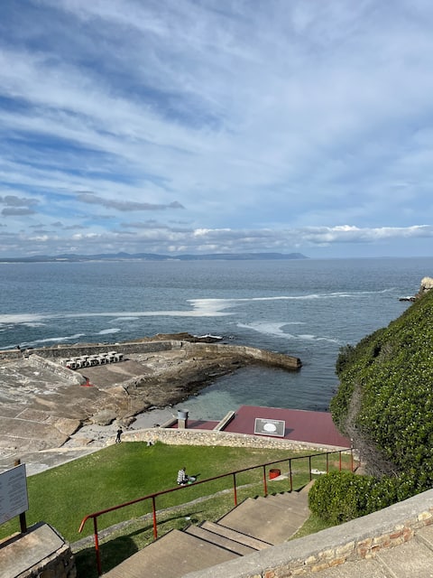 Twin Gables, centrally located 2 bedroom apartment