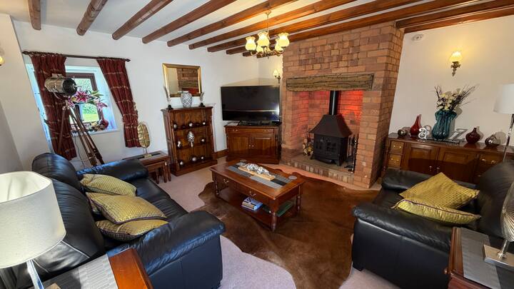 Classy 2 Bed Near Alton Towers & Polar Bears - Alton Towers