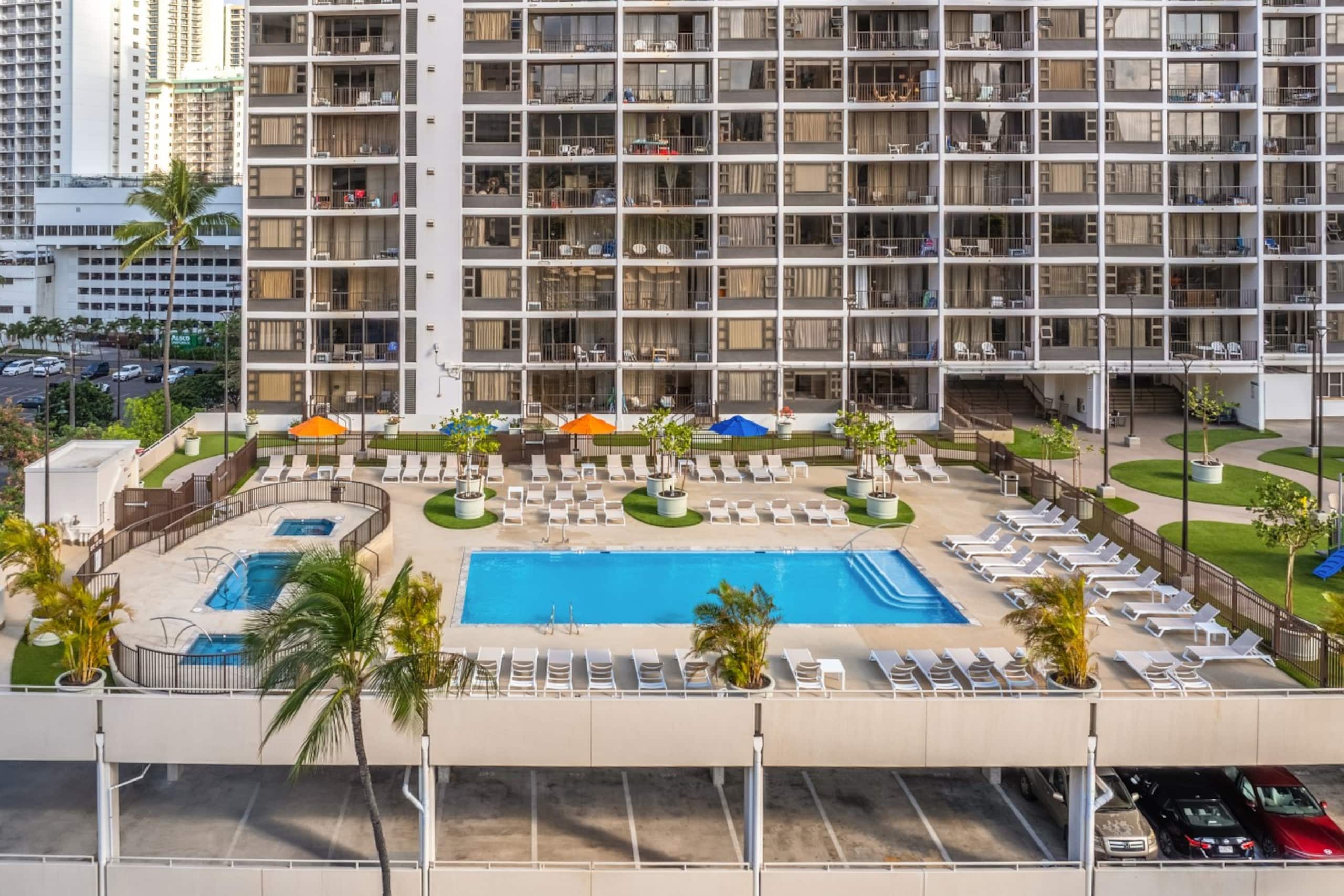 Condo in Honolulu · ★4.79 · 1 bedroom · 4 beds · 1 private bath - Image 26
