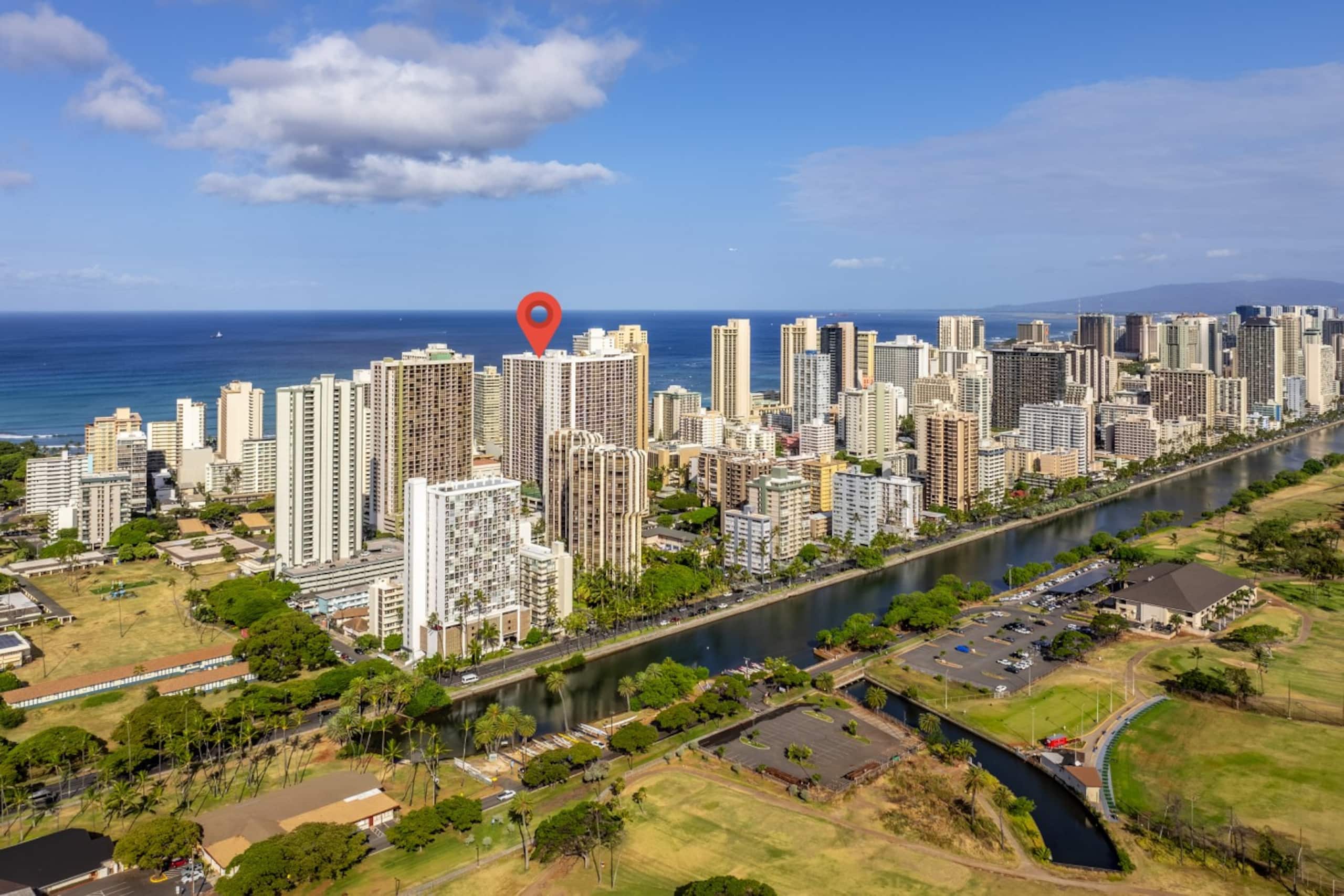 Condo in Honolulu · ★4.79 · 1 bedroom · 4 beds · 1 private bath - Image 33