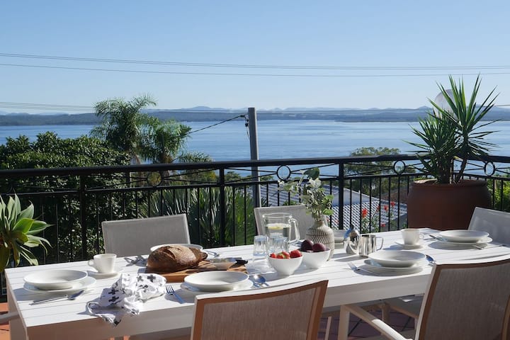 La Cima, 31 Wallawa Rd - Stunning Property - Nelson Bay