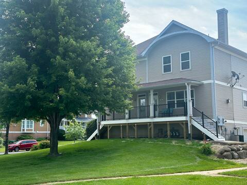Prime Time - 3 Bedroom with Fireplace! Sleeps 12