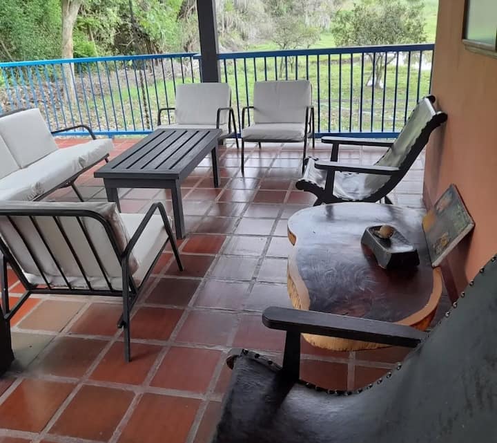 Casa Campestre Cerca Hacienda El Paraíso Y El Pomo - Ginebra