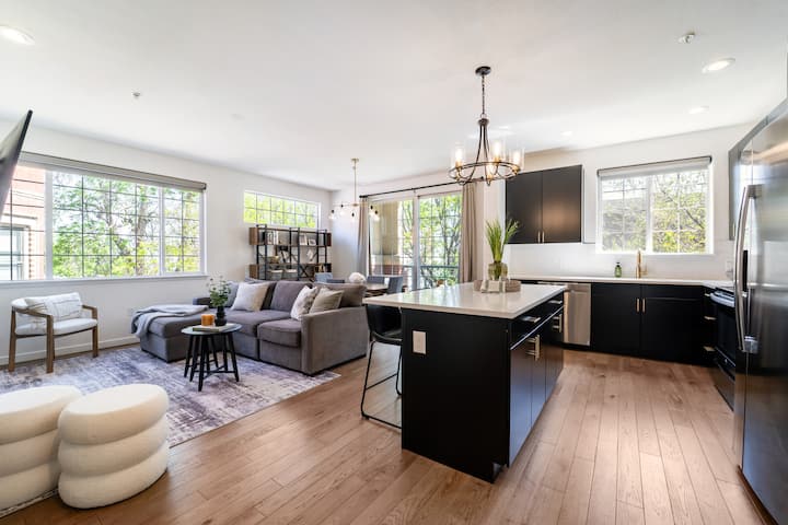 Remodel In Capitol Hill Downtown W/2 Garage Spots - Okinawa