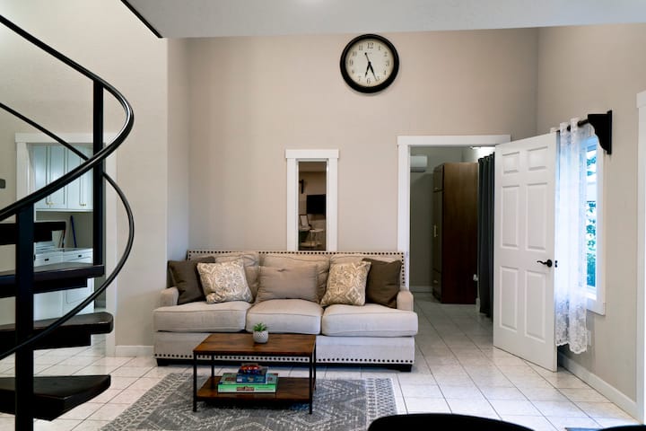 Lovely Apartment With A Furnished Kitchen - Belize