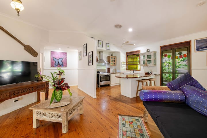 Romantic Rainforest Retreat With Magical Waterfall - Daintree