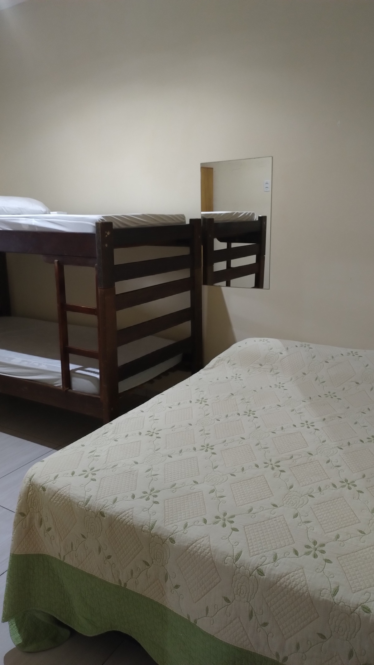 Sehemu ya chumba cha kulala 2