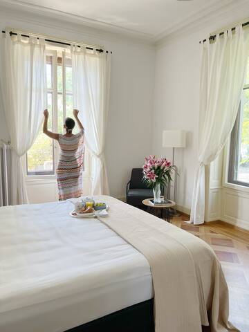 Montreux Luxury Suite | Terrace | parking gallery image 5