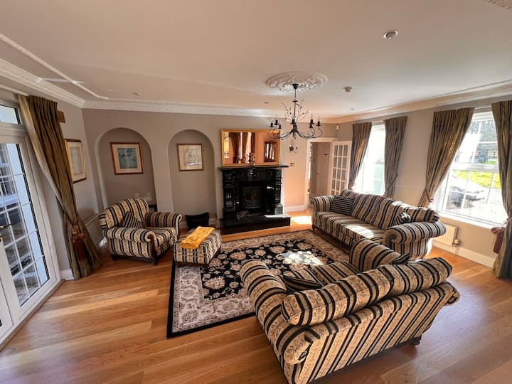 Private Gated Home, 5 Bed Rms/ensuite, Sleeps Ten - Ennis