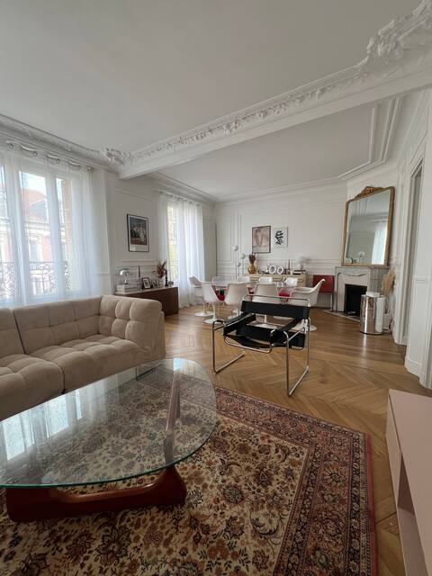 Beautiful Haussmannian apartment