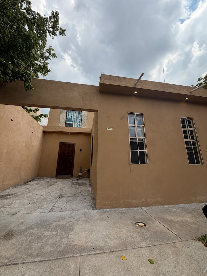 Casa Completa En Lomas Del Sur Cómoda Y Equipada - Saltillo