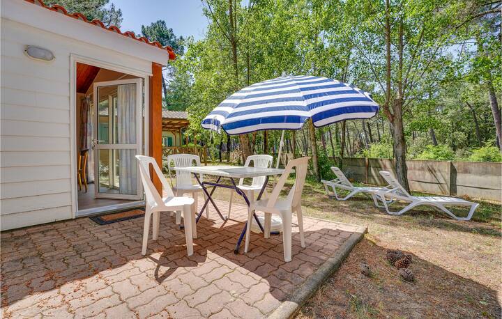 Beach Front Home In La Faute Sur Mer - 헤 섬