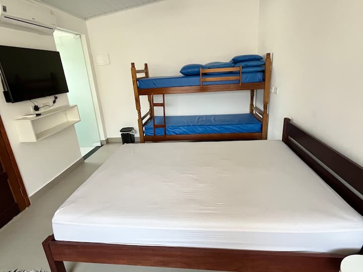 Chambre 4e suite extérieure/ 6 personnes
