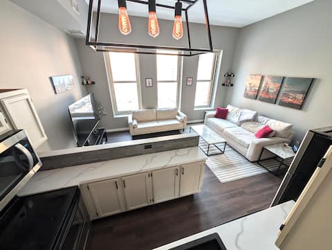 Successful Airbnb property: Entire Loft in Downtown Cleveland- Great Location! in Downtown