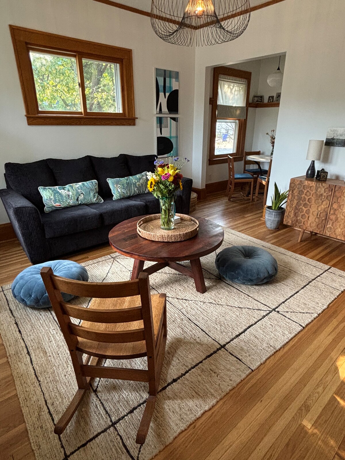 Entire Cottage Near Downtown St. Paul