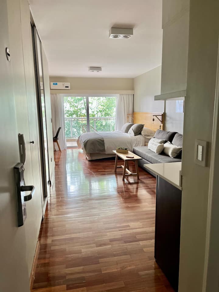 Квартира-студия в Monserrat