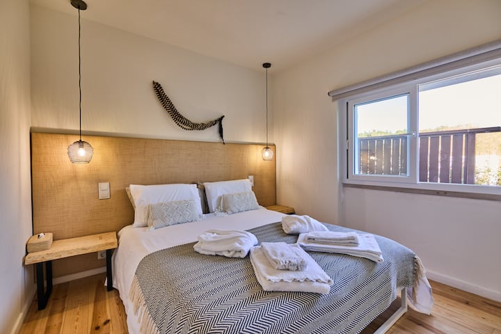 Spavaća soba s bračnim krevetom 3. 