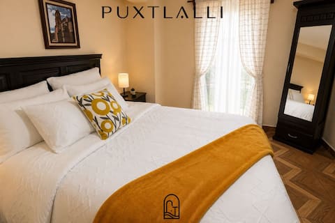 Accommodation with Balcony in Tlalpujahua | Puxtlalli