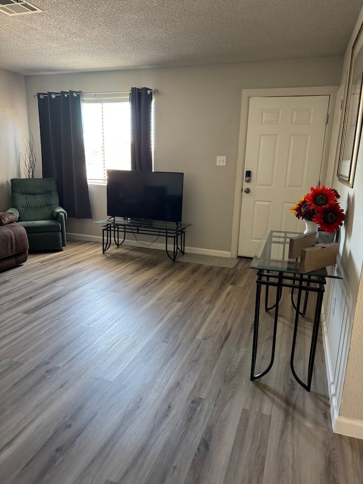 My Wonderful 3 Bedroom House. With Free Parking - Yuma, AZ
