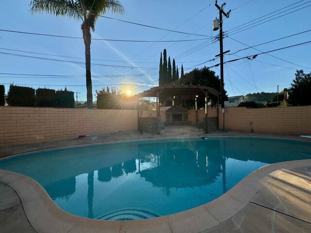 Pool Villa 6bdrm•5bath•Disneyland•LA•SGV ~ gallery image 2