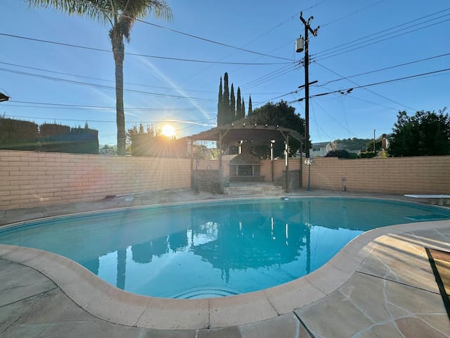 Pool Villa 6bdrm•5bath•Disneyland•LA•SGV ~ gallery image 4