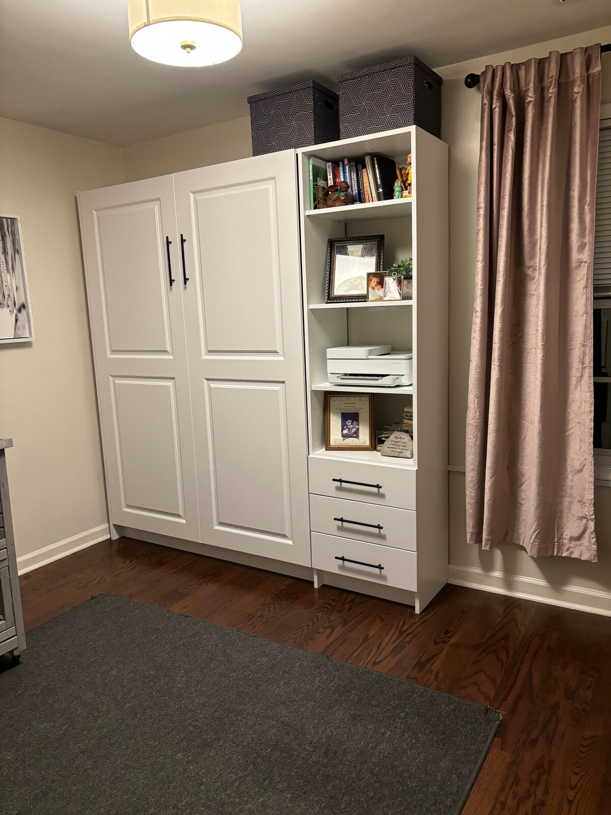 带墨菲床的办公室