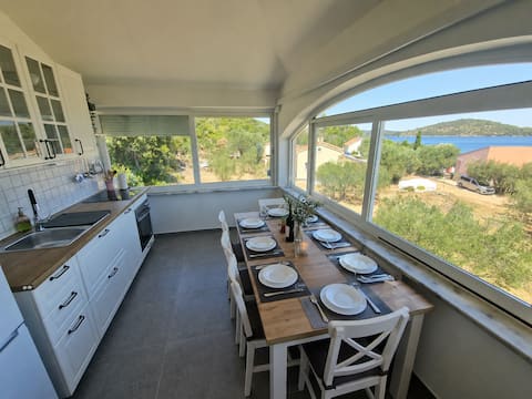 Top Airbnb: Beautiful apartment by the sea in Rava