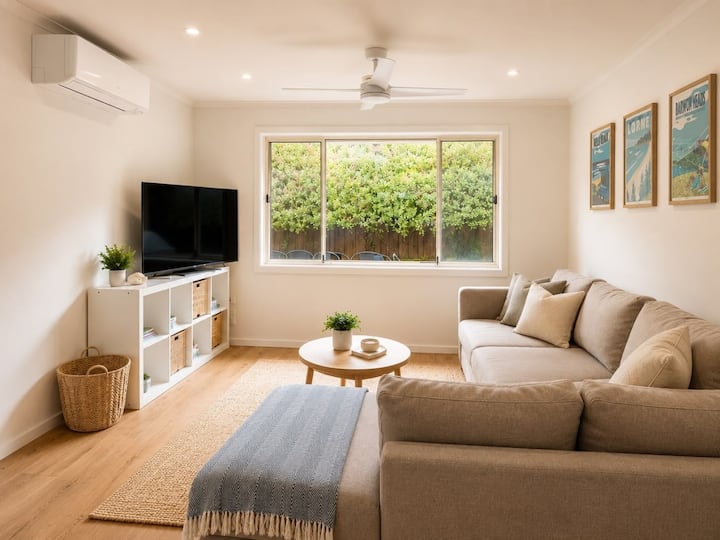 Spacious 3br Beach House | Ocean Grove | 6 Guests - Geelong