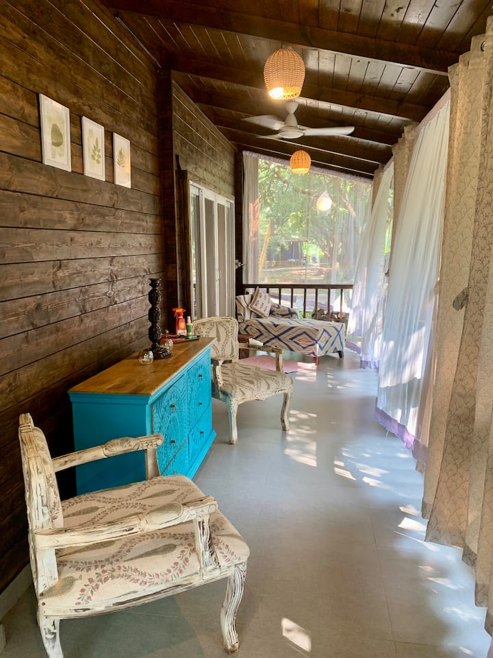 The Cozy Wooden Chalet At Rising Sun Farm, Karjat - Karjat