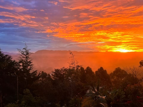 Successful Airbnb property: Relax in a Jacuzzi with a Dream View. in Guarne