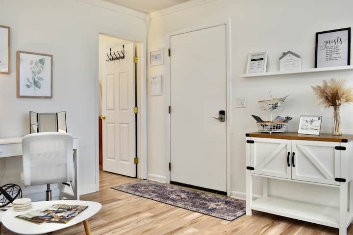 Private Suite - Paso Robles, CA