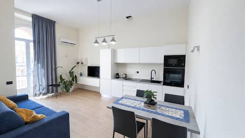 Popular Airbnb listing: Duomo: Historic Center and Metro Just Steps Away ! in Naples