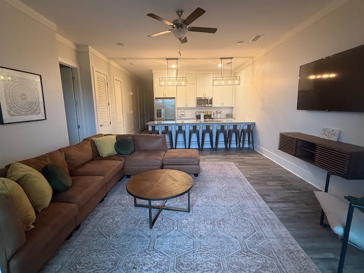 Amazing 3 Bedroom 3 Bath Condo With Pool - Lewis Smith Lake, AL