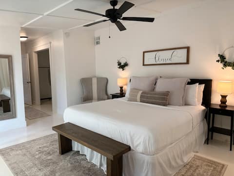 Charming Country 3/2 Farmhouse Near Fixer Uppers