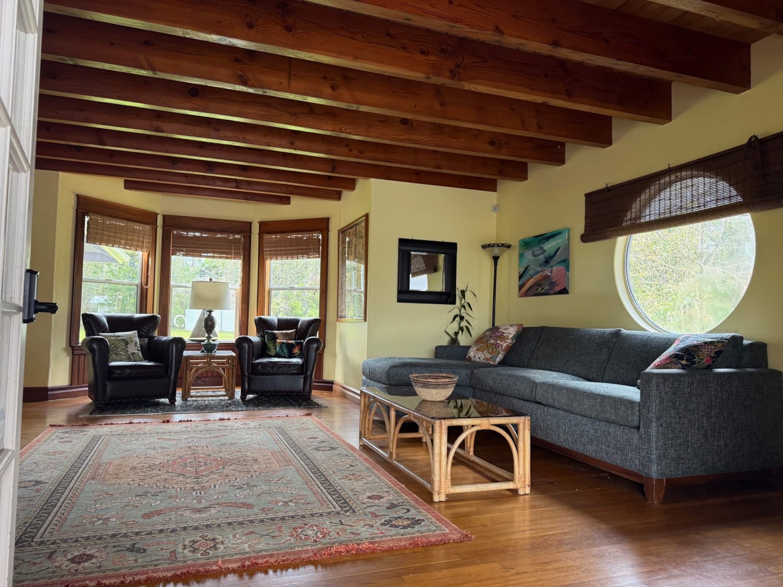 Home in Keaau · ★5.0 · 5 bedrooms · 7 beds · 4 private baths - Image 8