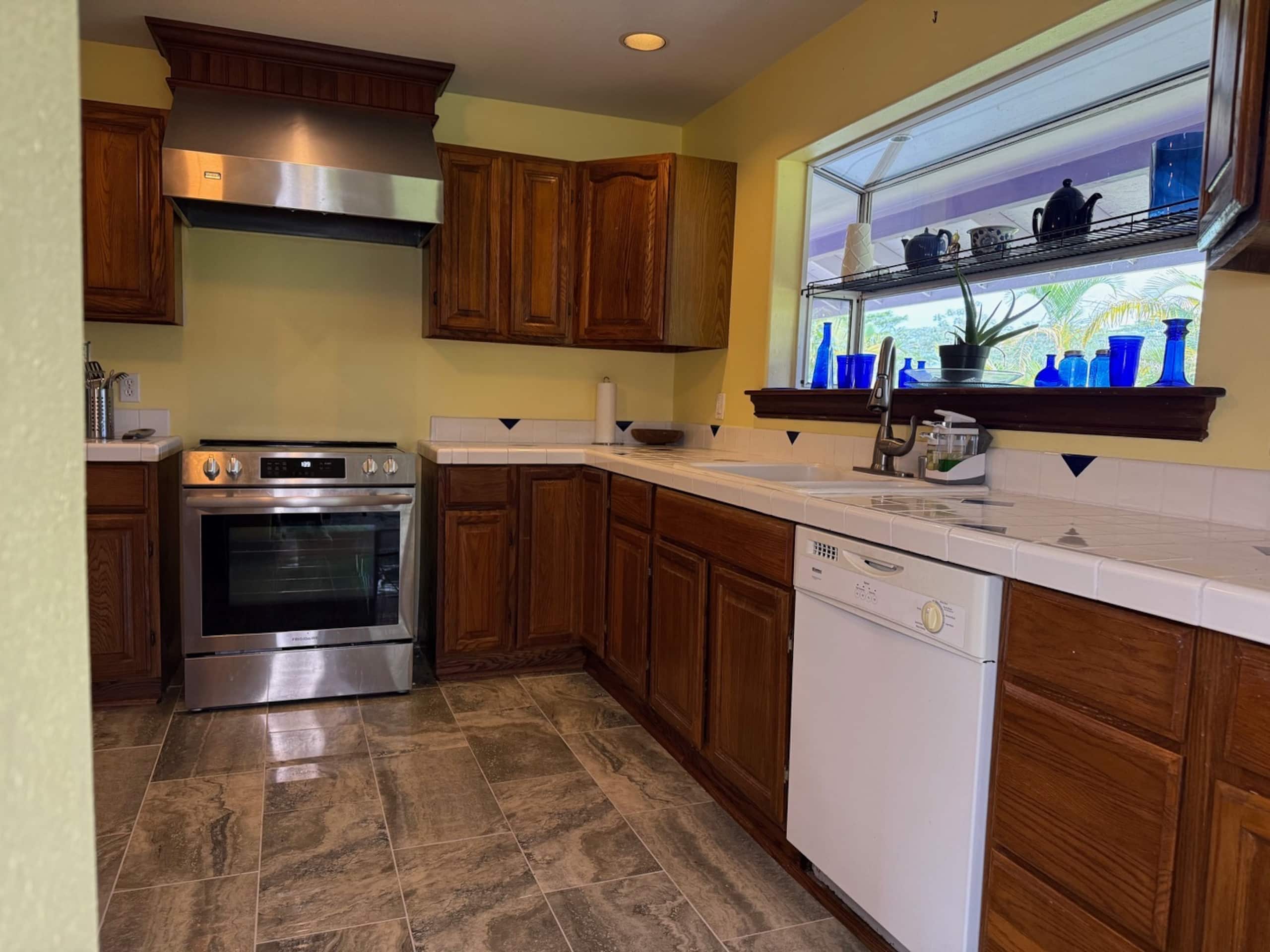 Home in Keaau · ★5.0 · 5 bedrooms · 7 beds · 4 private baths - Image 21