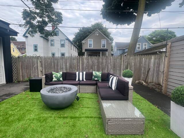 Luxurious 3 Br 2.5 Ba Prime Park Ave. Location gallery image 4