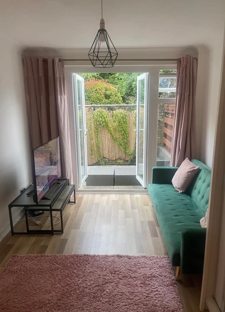 Perfect Location - Garden Flat Near Hatfield House - St Albans