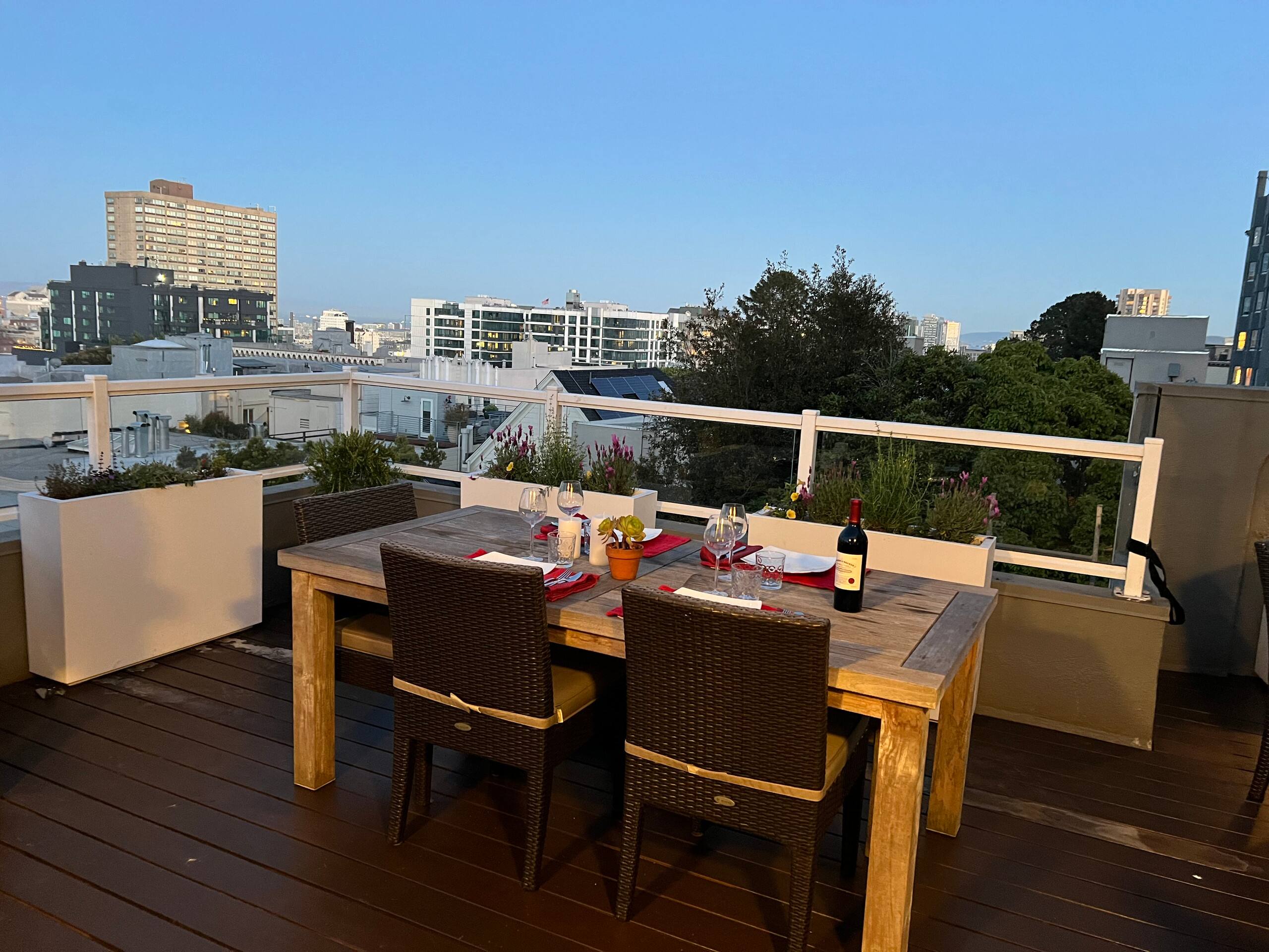 Condo in San Francisco · ★4.91 · 4 bedrooms · 4 beds · 4.5 baths - Image 31