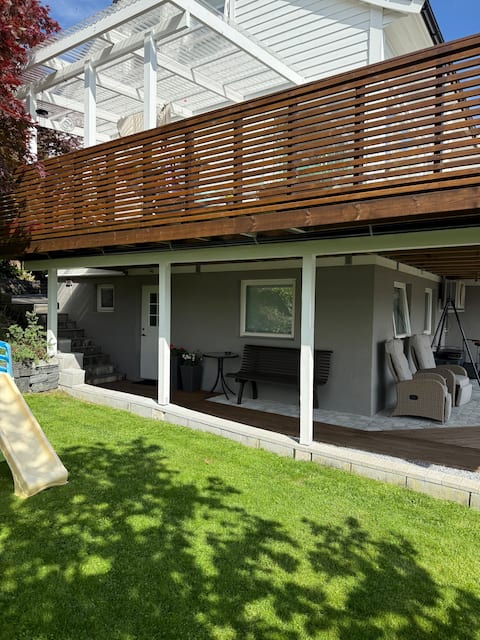 Top Airbnb: Bright and pleasant garden apartment centrally located on Askøy. in Laksevåg