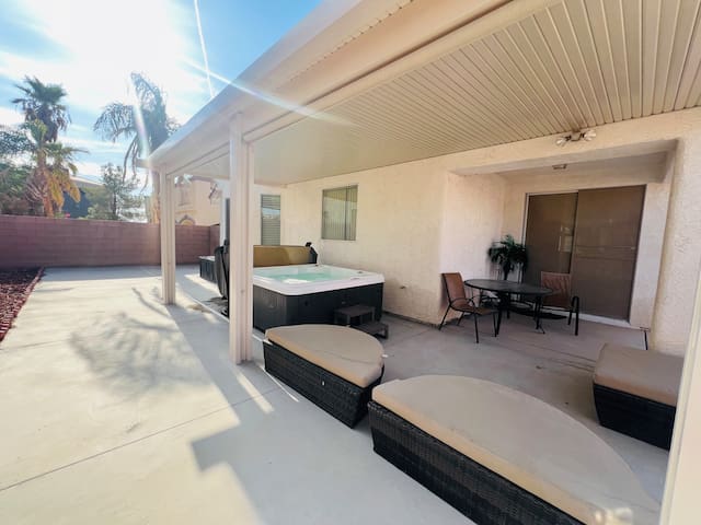 Monthly rental 3B2B office space + jacuzzi