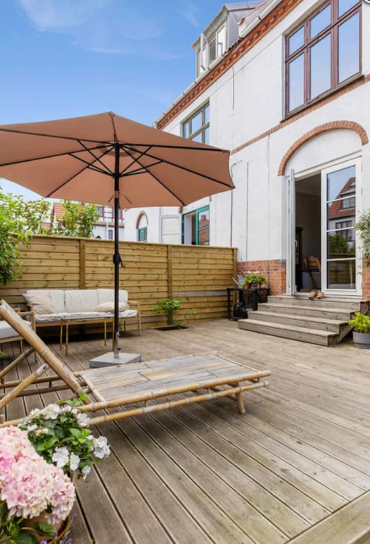 Cozy Villa-appartment With Own Garden - 
