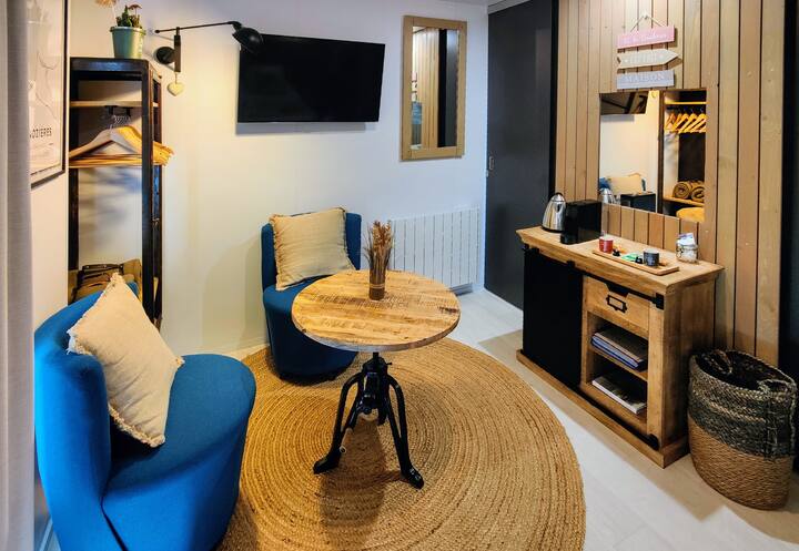 L'oustalou: Tiny-house En Aubrac Vue Sur La Nature - Saint-Chély-d'Apcher
