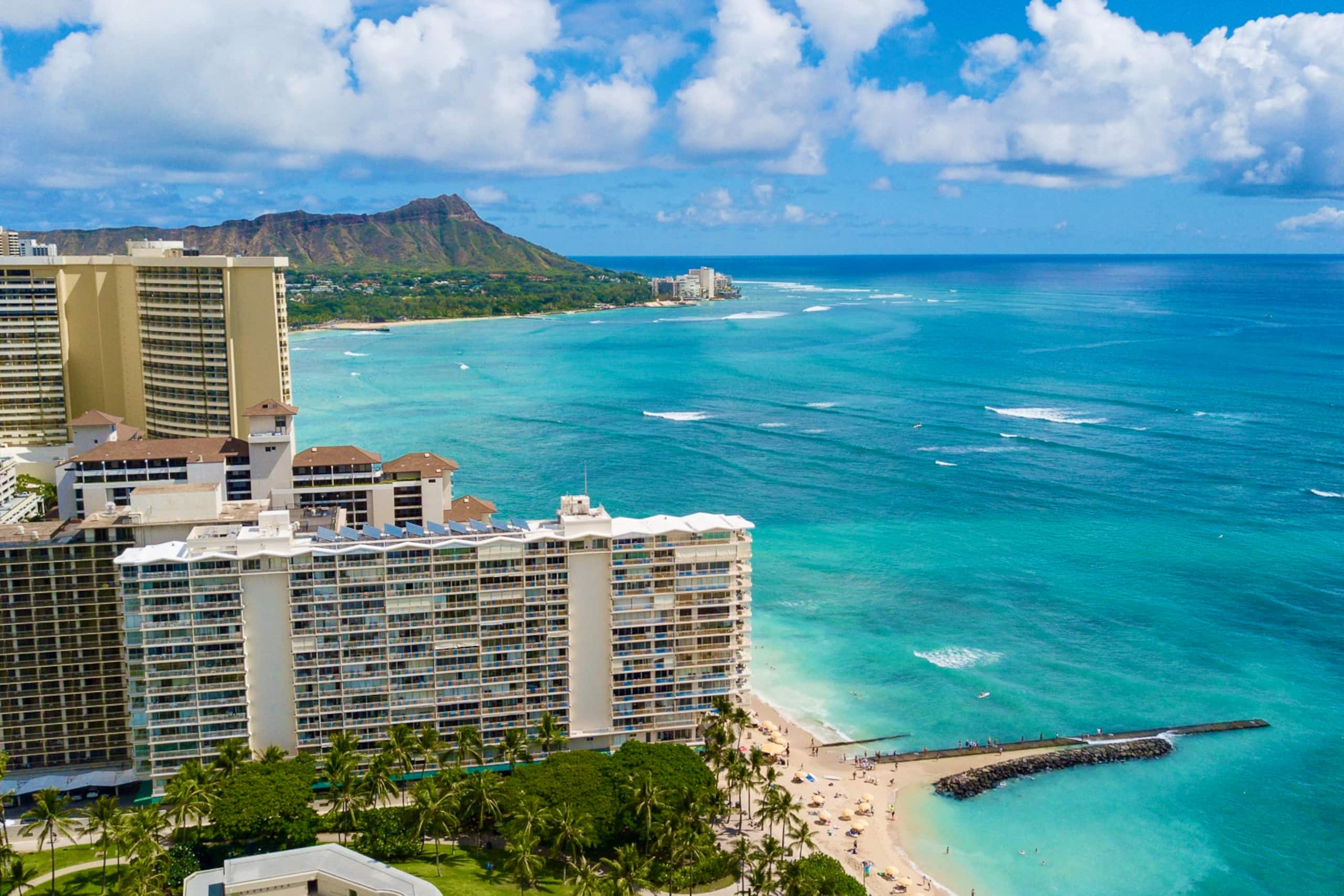 Condo in Honolulu · ★4.72 · 1 bedroom · 3 beds · 1 shared bath - Image 49