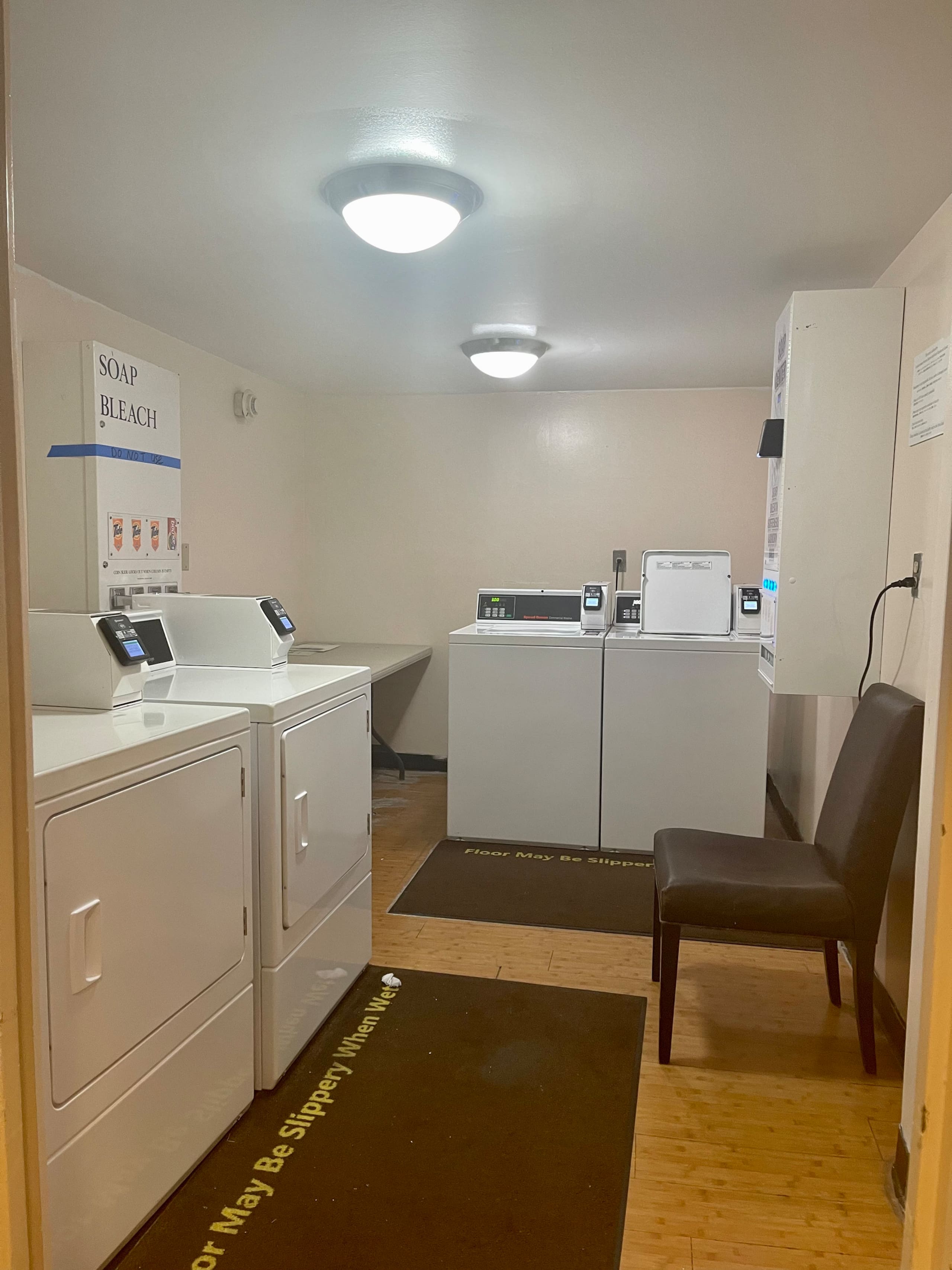 Condo in Honolulu · ★4.72 · 1 bedroom · 3 beds · 1 shared bath - Image 27