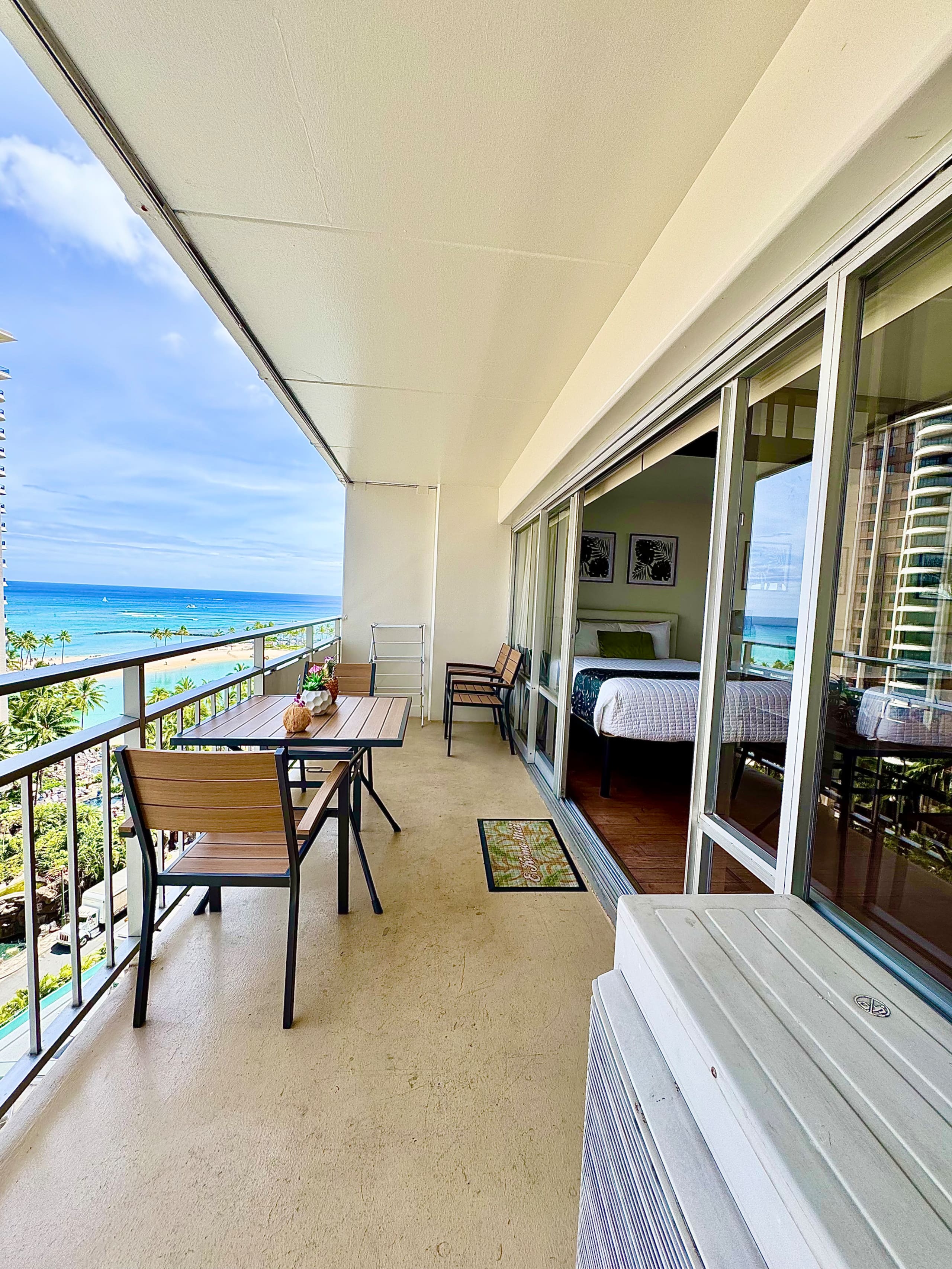Condo in Honolulu · ★4.72 · 1 bedroom · 3 beds · 1 shared bath - Image 23