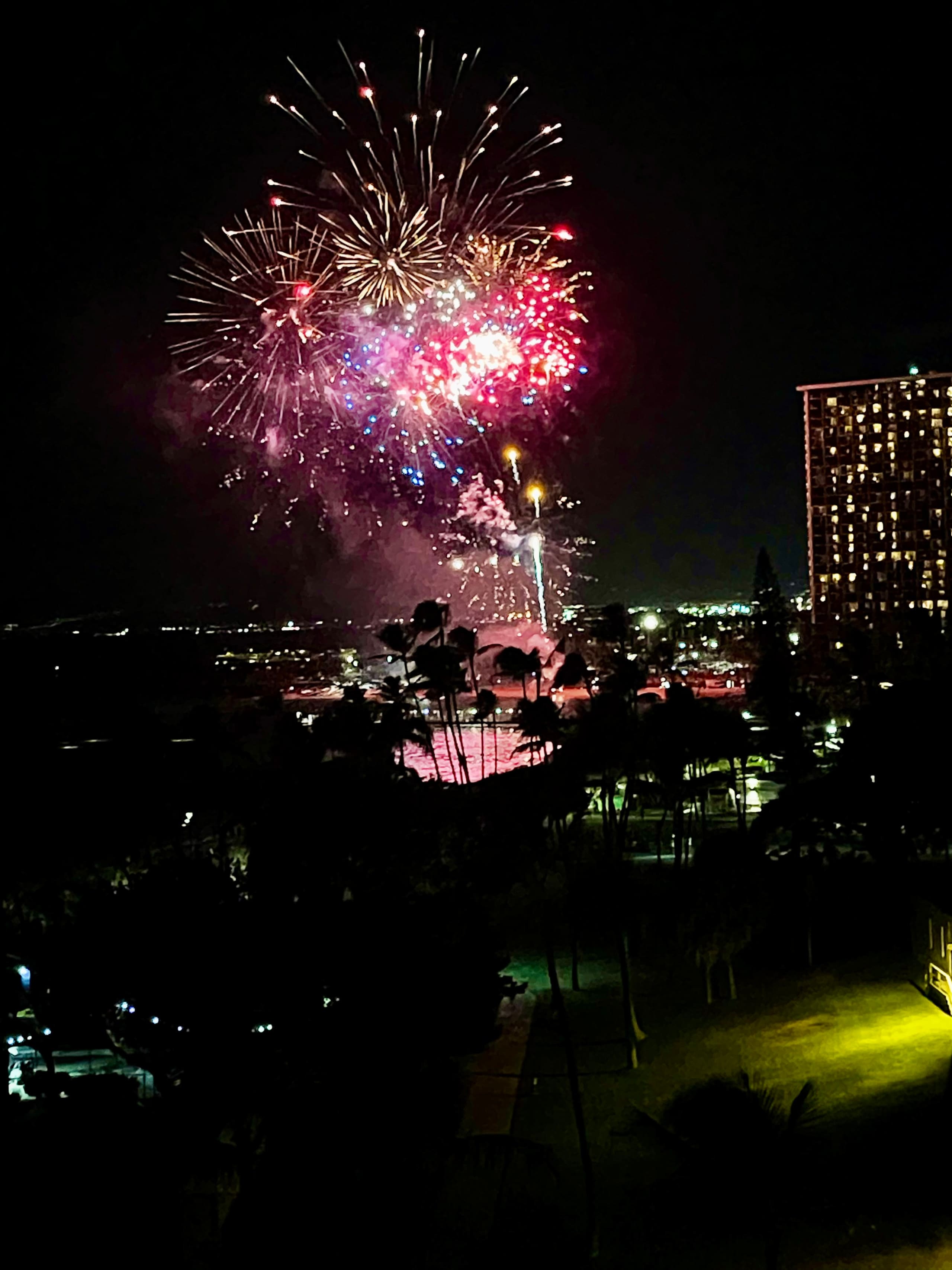 Condo in Honolulu · ★4.72 · 1 bedroom · 3 beds · 1 shared bath - Image 34