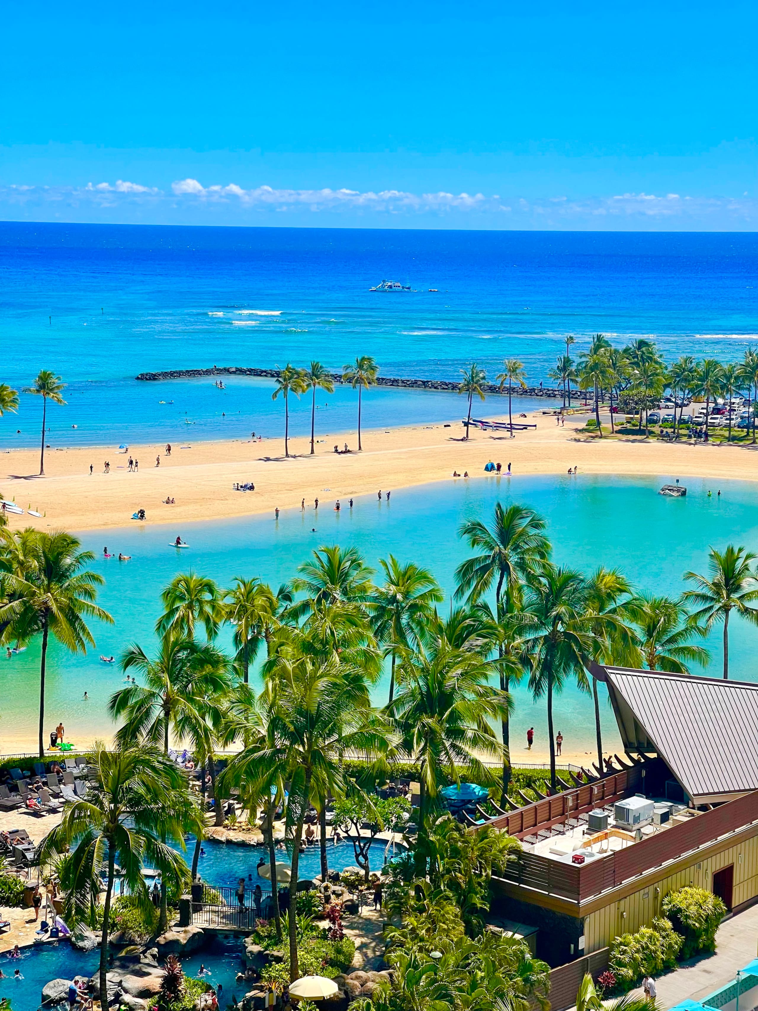 Condo in Honolulu · ★4.72 · 1 bedroom · 3 beds · 1 shared bath - Image 33