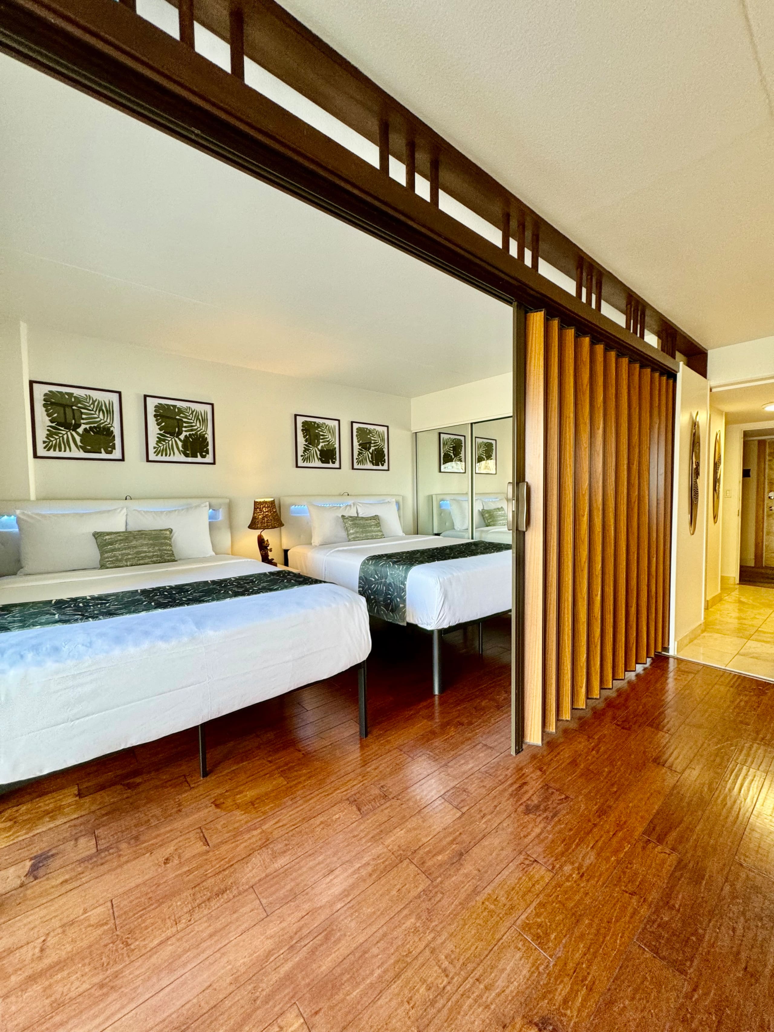 Condo in Honolulu · ★4.72 · 1 bedroom · 3 beds · 1 shared bath - Image 14