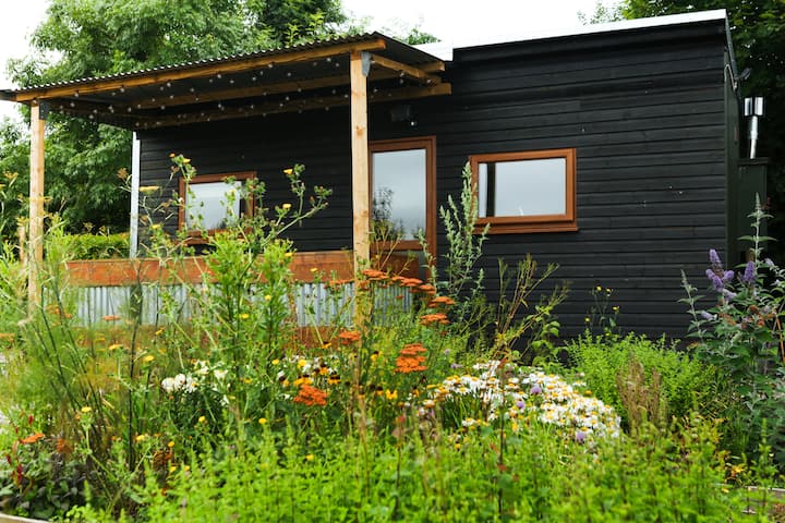 Cae Lal Eco-retreat Cabin With Mountain Views - Beaumaris